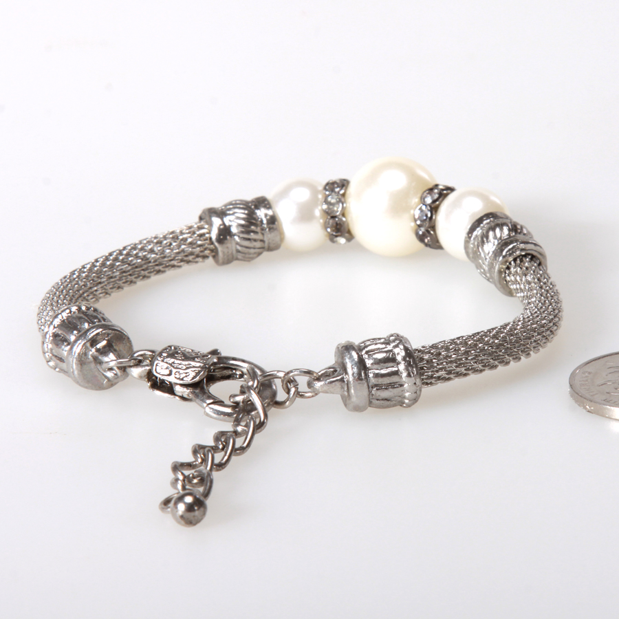 Pearl fancy fashionable bracelet