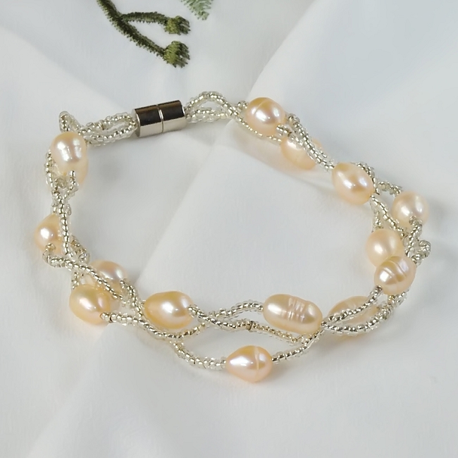 Pearl fancy fashionable bracelet